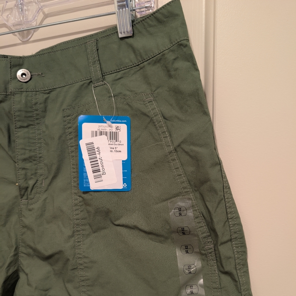 Columbia Holly Hideaway Washed Out Green Shorts Women’s Sz 12 NWT - Picture 2 of 11